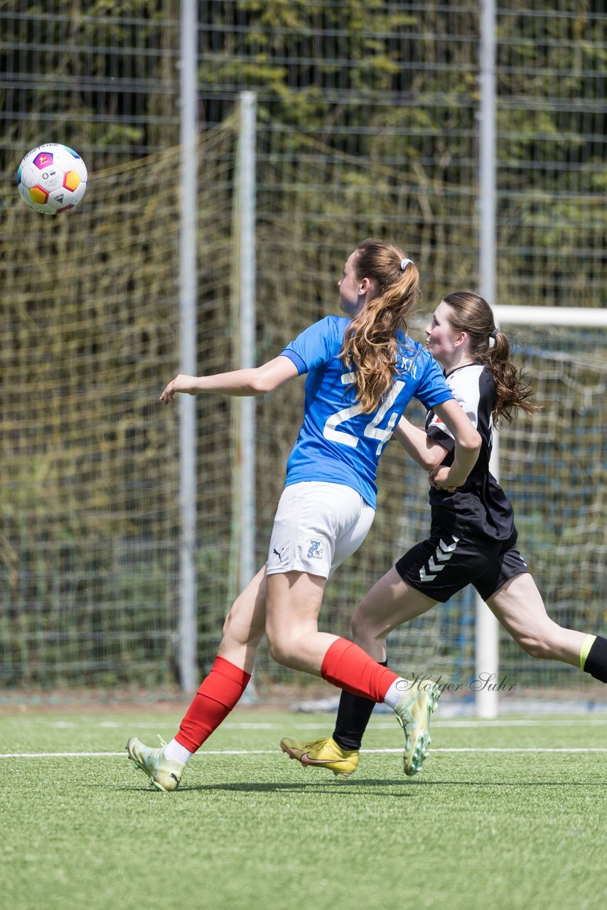 Bild 305 - wBJ SH-Pokalfinale  Holstein-Kiel - SV Viktoria : Ergebnis: 1:0